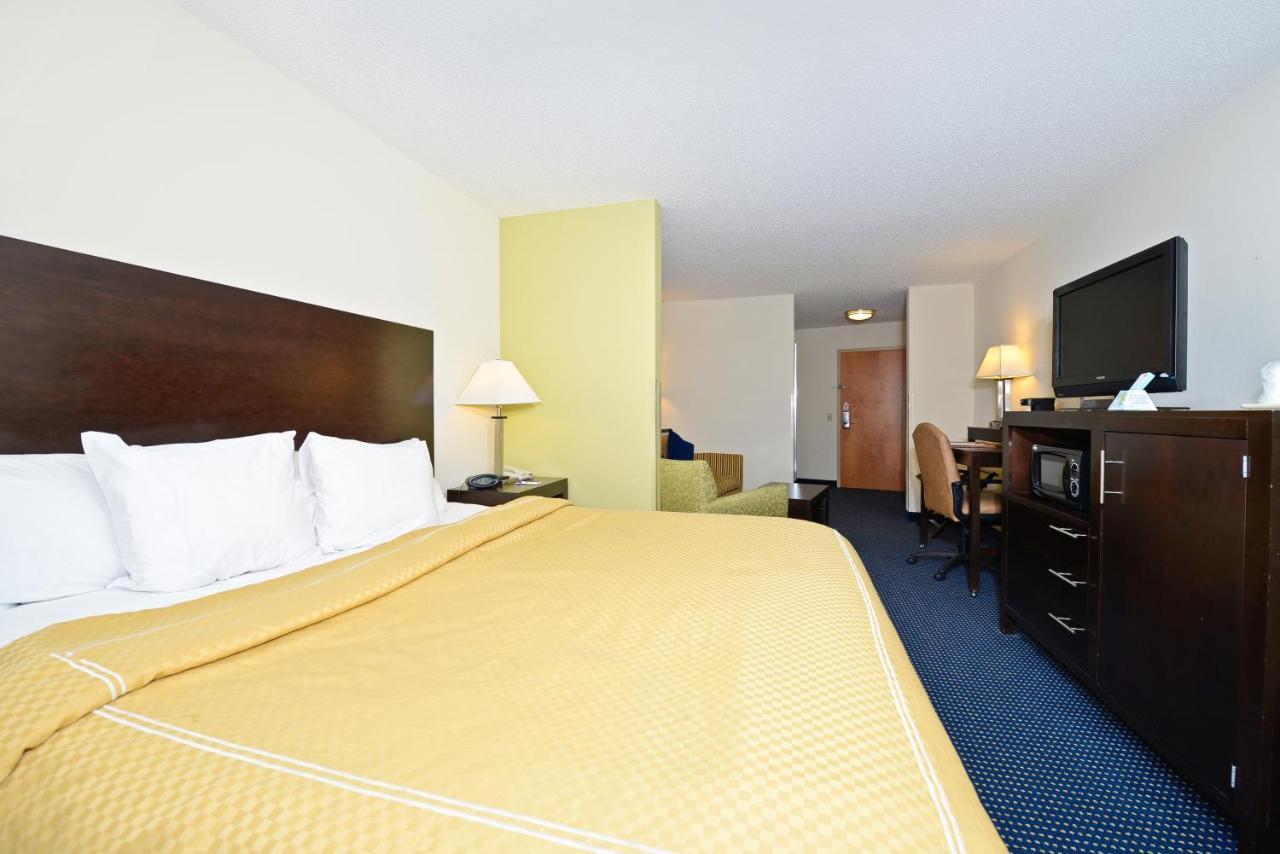 Comfort Suites Lancaster Amish Country Smoketown  Bagian luar foto
