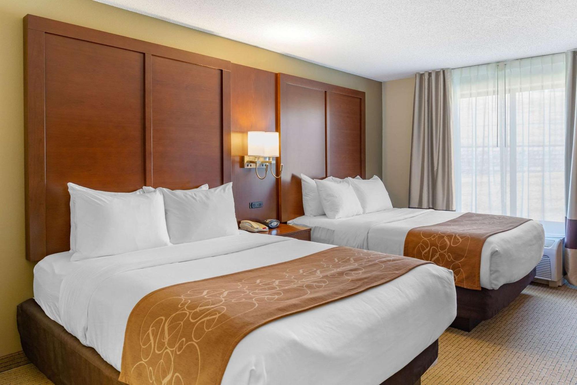 Comfort Suites Lancaster Amish Country Smoketown  Bagian luar foto
