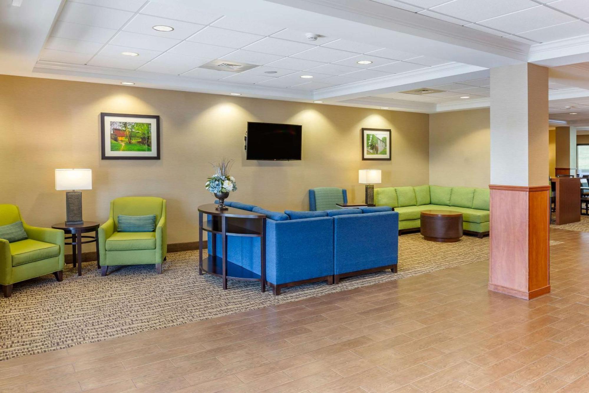 Comfort Suites Lancaster Amish Country Smoketown  Bagian luar foto