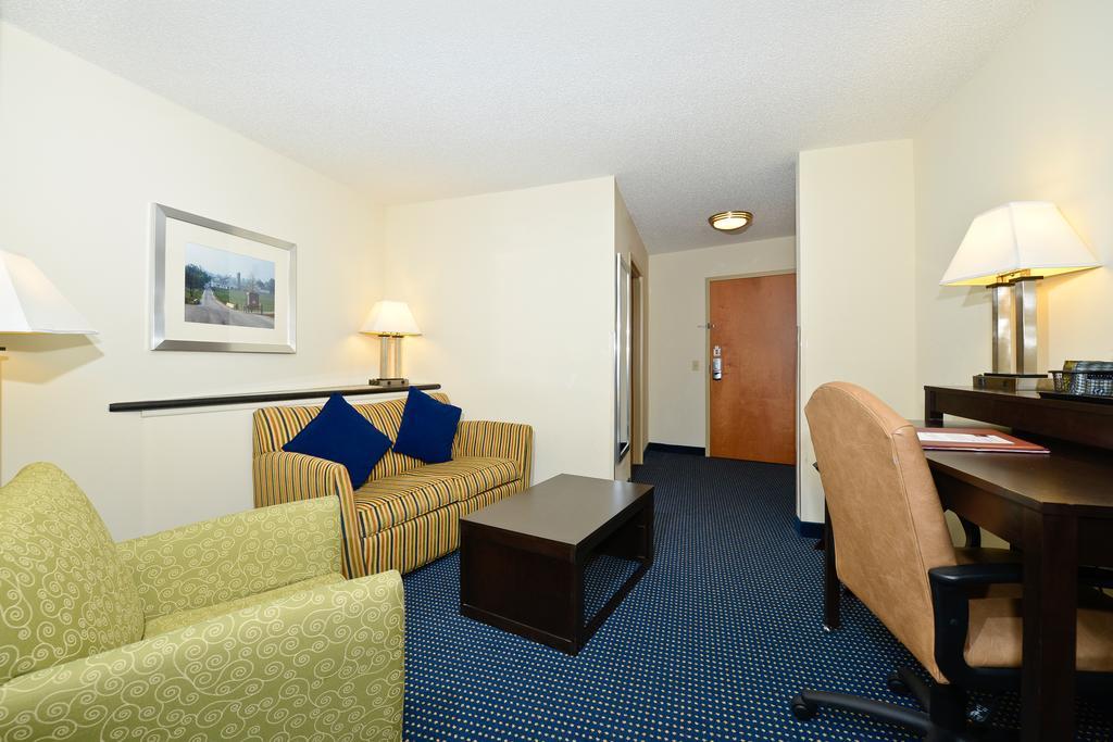 Comfort Suites Lancaster Amish Country Smoketown  Bagian luar foto