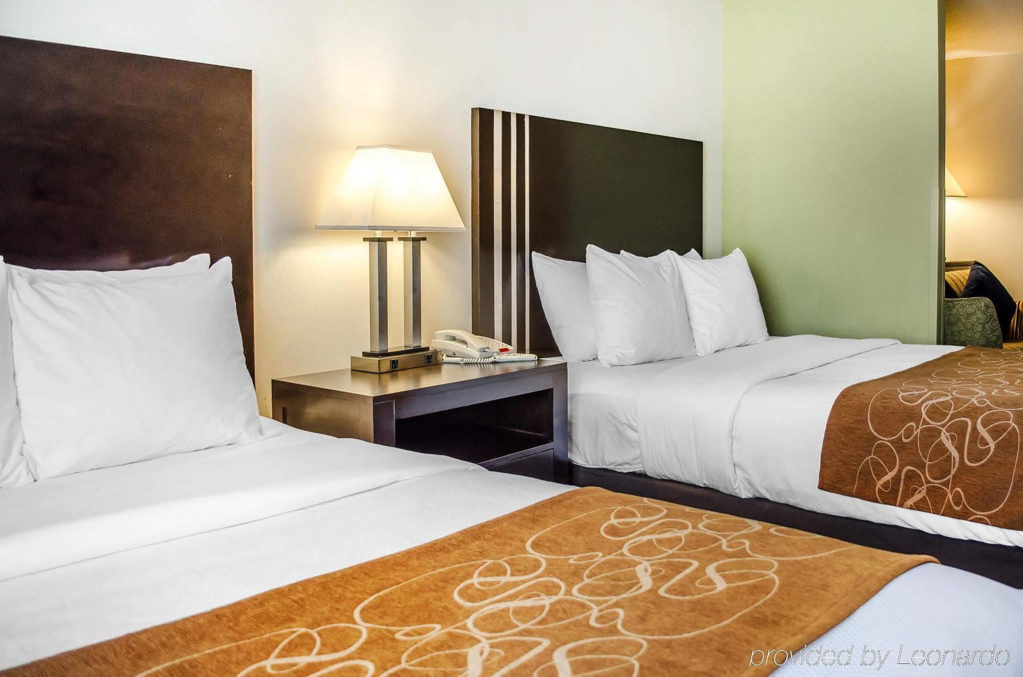 Comfort Suites Lancaster Amish Country Smoketown  Bagian luar foto